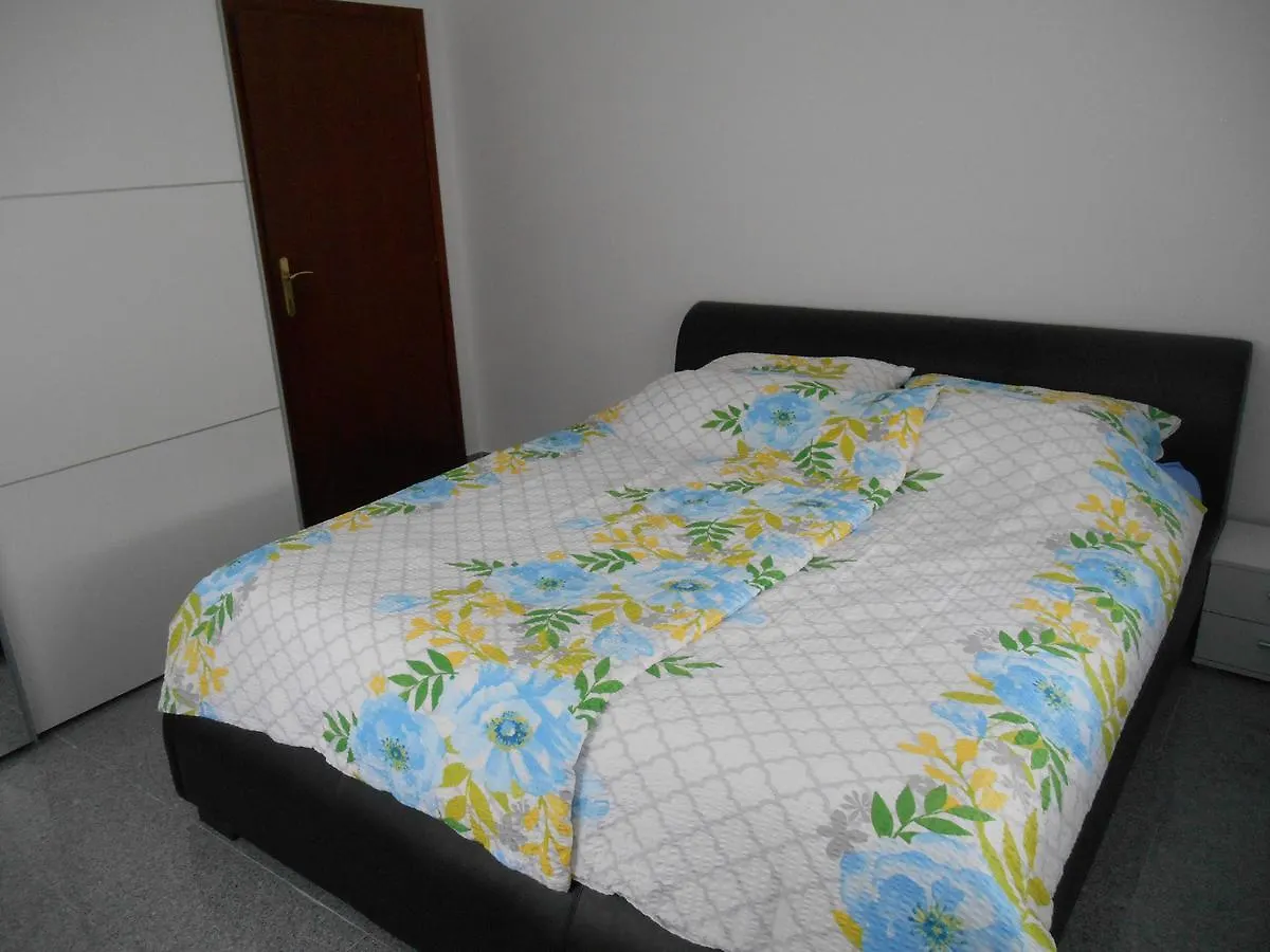 Apartments Diana Smrika Croatia