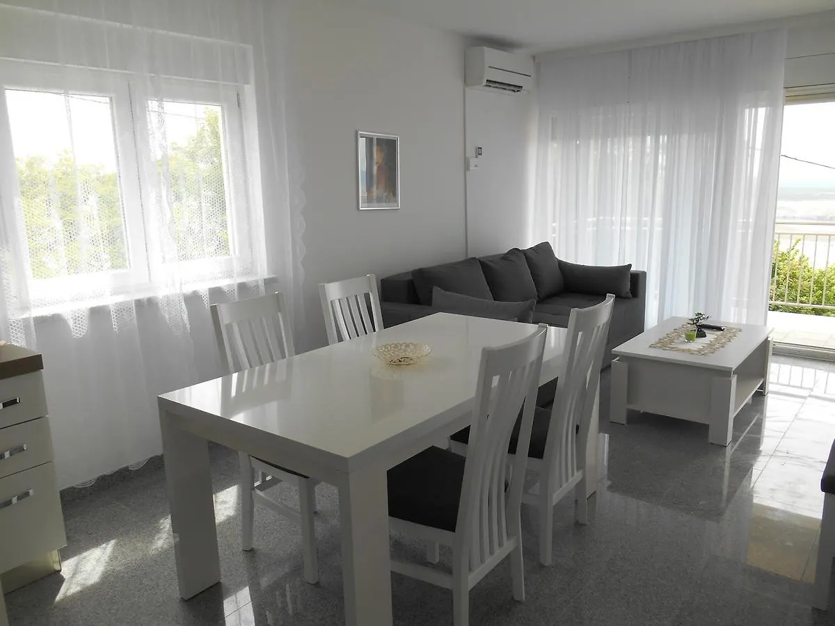 Apartments Diana Smrika Croatia