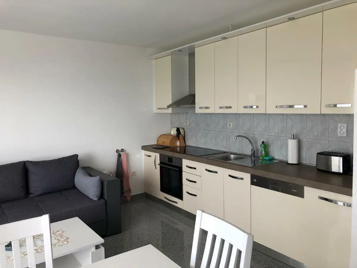 Apartments Diana Smrika Croatia